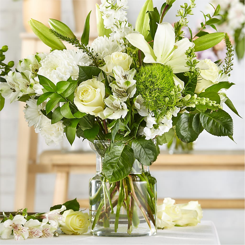 Classic Ivory – A Florist Original – Seminole Flower Shop Inc, Sanford FL