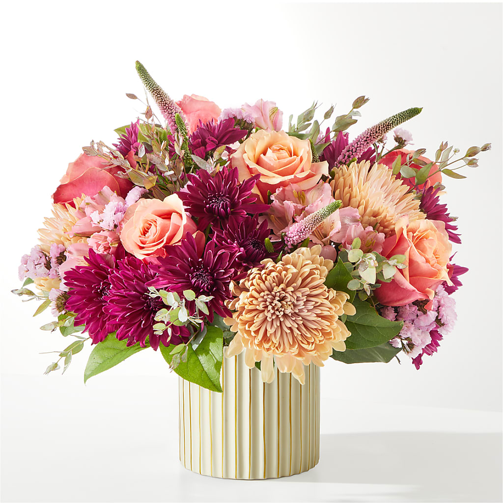 Berry Cobbler Bouquet with Ivory Vase –  Seminole Flower Shop Inc, Sanford FL