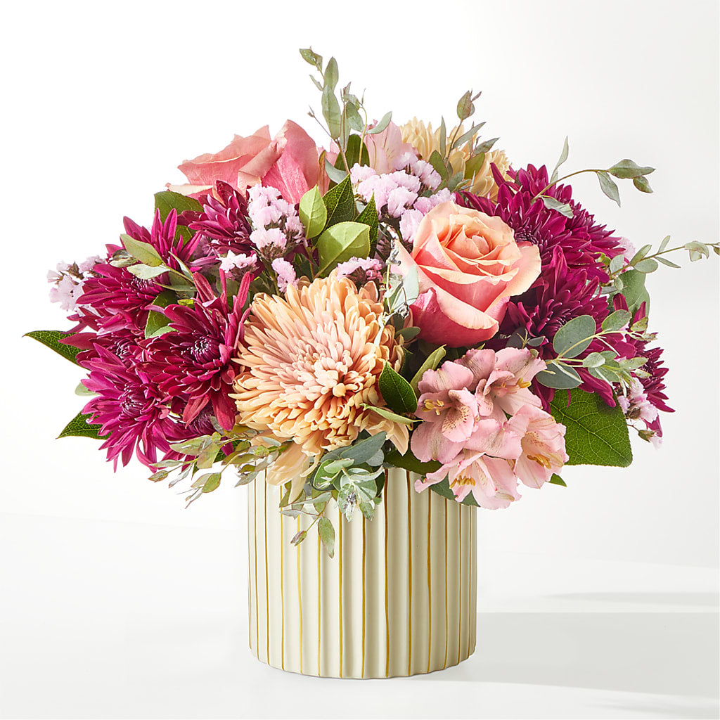 Berry Cobbler Bouquet with Ivory Vase –  Seminole Flower Shop Inc, Sanford FL