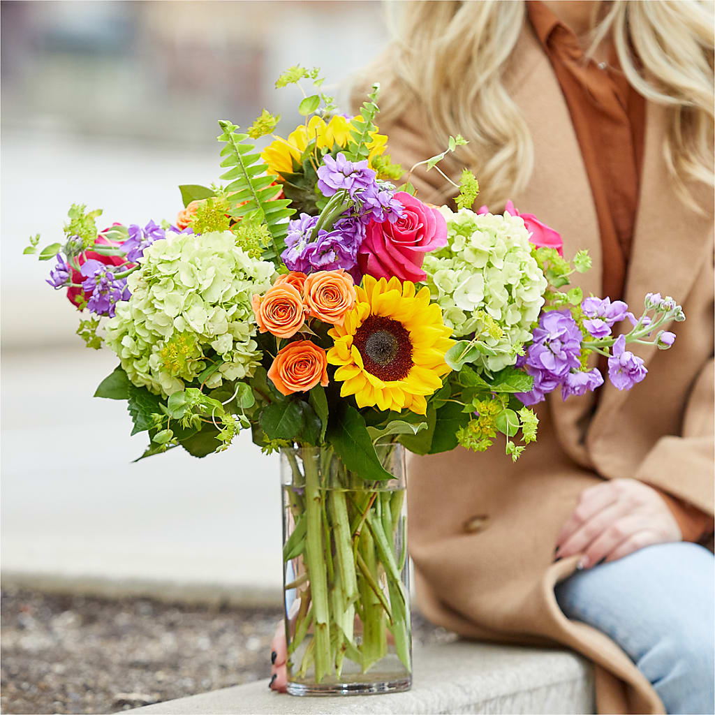 Vibrant Greetings Bouquet –  Seminole Flower Shop Inc, Sanford FL